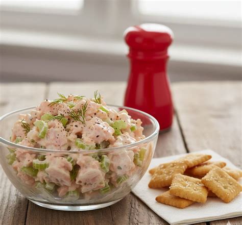 Mezcla de salmón desmenuzado y ricotta