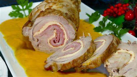 Corte transversal de solomillo relleno de tortilla y bacon, mostrando el espiral