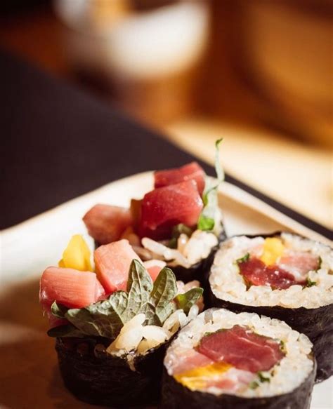 Variedad de sushi en Ukiyo Raw Bar