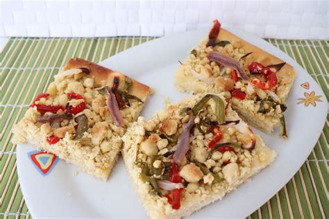 Coca de mollitas con sardinillas