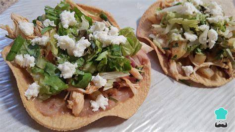 Tostadas de centolla con mayonesa