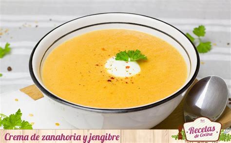 Crema de zanahoria y jengibre lista para servir