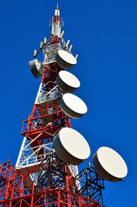 Torre de telecomunicaciones mediante microondas