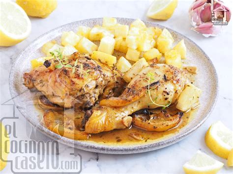 Pollo al limón troceado y bañado en salsa brillante