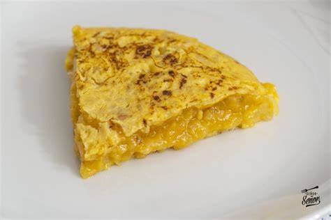 Cebolla caramelizando para tortilla