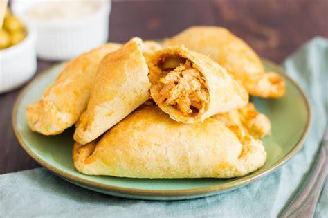 Empanadas de pollo horneadas y doradas