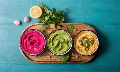Variantes de hummus coloridos