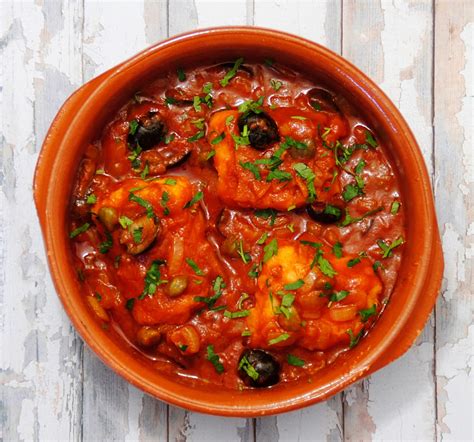 Bacalao en salsa de tomate y calabaza