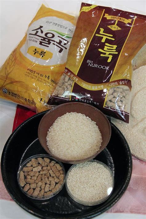 Elaboración de Nuruk en Geumjeongsanseong Makgeolli