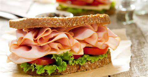 Sándwich Club de pavo casero