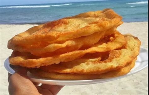 Yaniqueques dominicanos en la playa