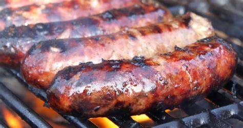 Parrilla con aguja y chorizos