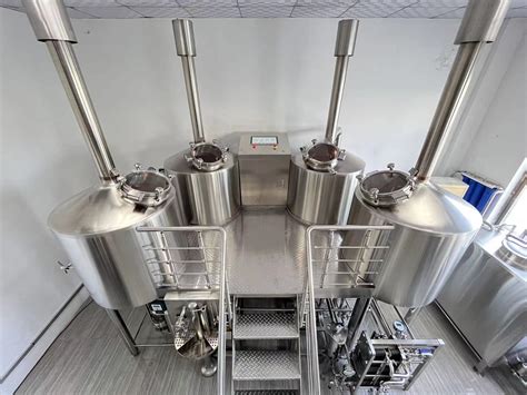 Diagrama de una configuración de equipo cervecero autovaciante