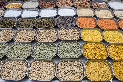 Variedad de legumbres en el mercado