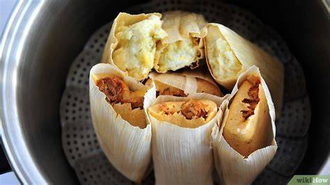 Tamales cocinándose al vapor