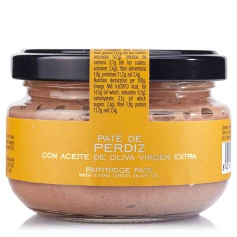 Paté de perdiz untado en pan tostado
