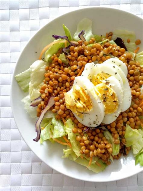 Ensalada de lentejas con huevo cocido