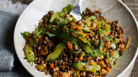 Ensalada de lentejas con especias y naranja