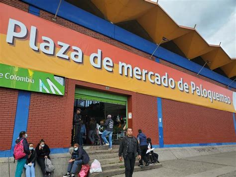 Pandebonos frescos en la Plaza de Paloquemao