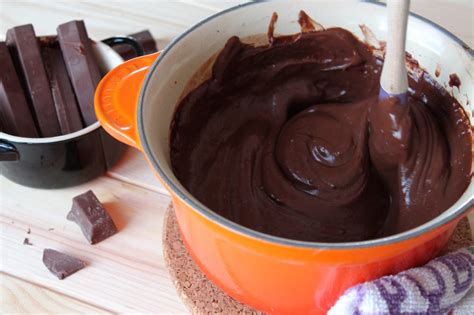Ingredientes para crema de chocolate sin lactosa