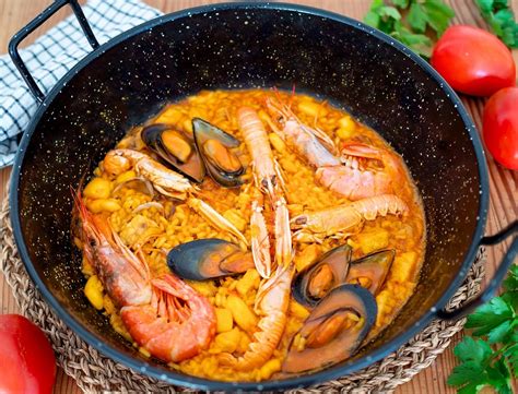 Plato de arroz con marisco y carabineros