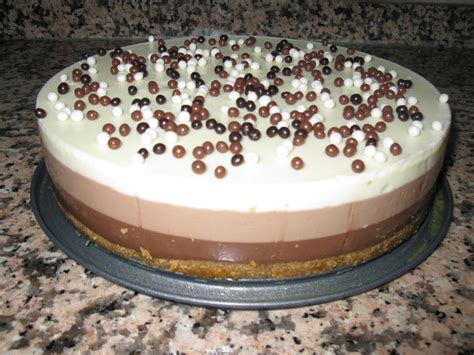 Tarta de chocolate de tres capas con ganache