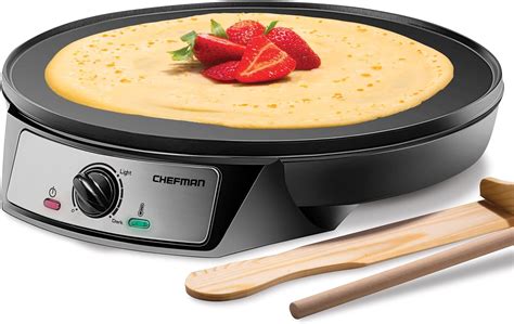 Crepera eléctrica preparando crepes