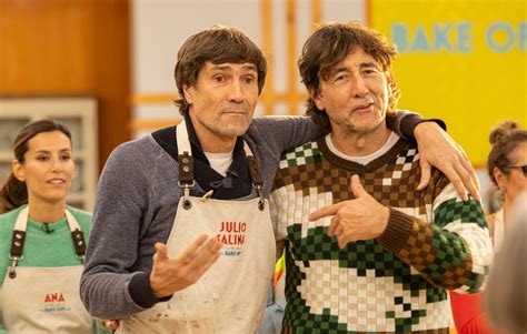 Julio Salinas con su hermano Patxi Salinas en Bake Off