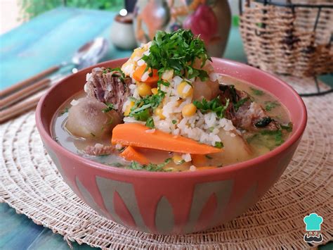 Caldo Blanco Arequipeño listo para servir