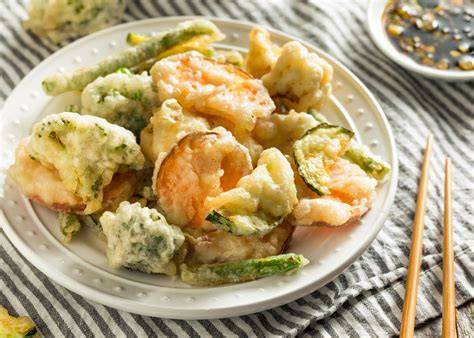 Variedad de verduras frescas para tempura