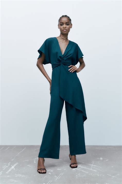 Monos largos de Zara en diferentes estilos