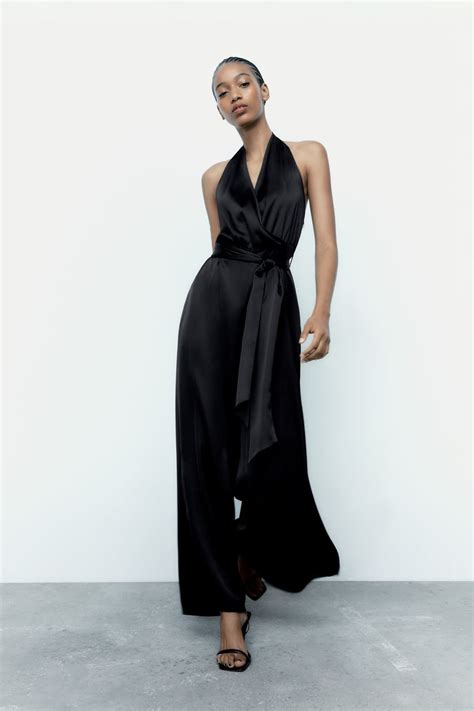 Monos largos negros de Zara