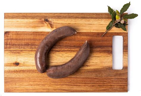 Morcilla recién cocida y cortada