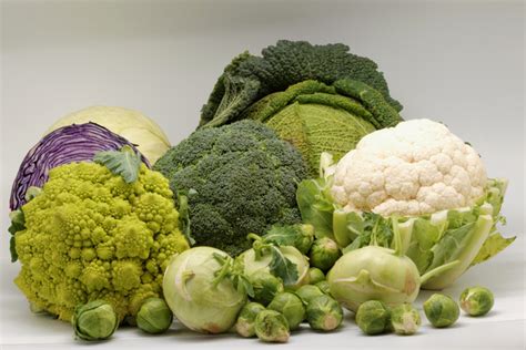 Familia de las crucíferas: brócoli, coliflor, coles de Bruselas, col rizada