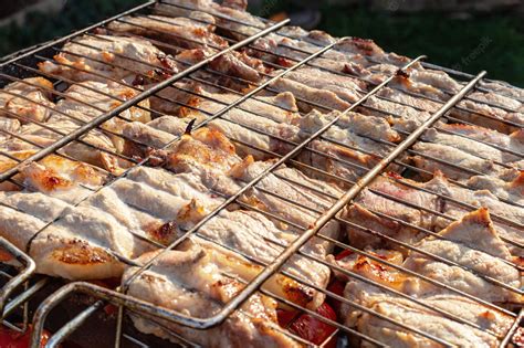 Proceso de cocción de barbacoa tradicional