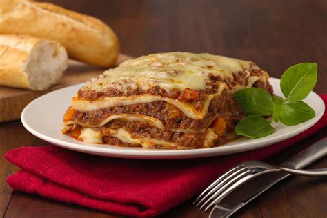 Lasaña de carne gratinada