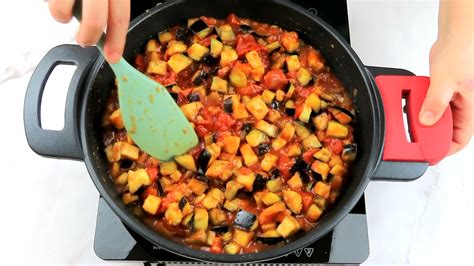 Olla GM F cocinando berenjenas con tomate