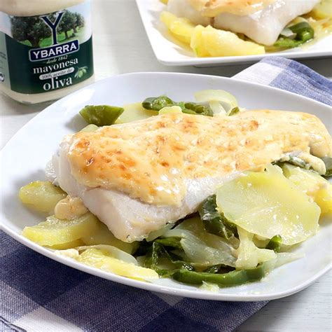 Plato de Bacalhau á Fortaleza con mayonesa gratinada y cebolla caramelizada