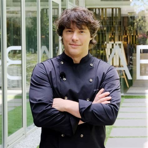 Jordi Cruz dando consejos de cocina