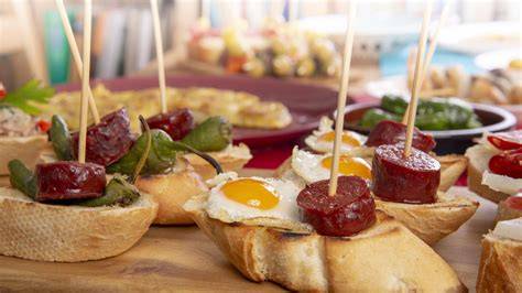 Surtido de pintxos variados en La Olla