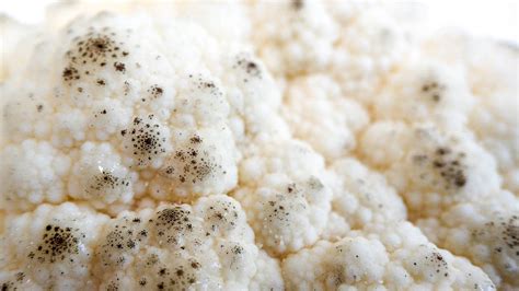 Coliflor con manchas negras