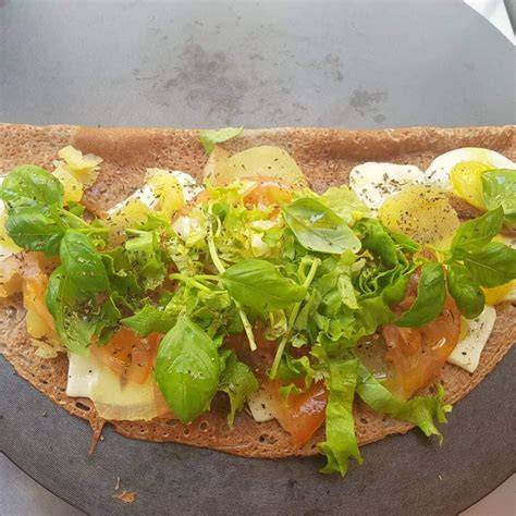 Crêpe salado gigante en Chez Nicos