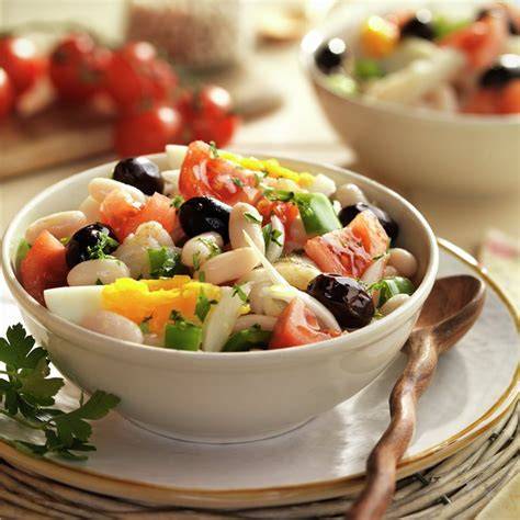 Ensalada de empedrat con bacalao y judías