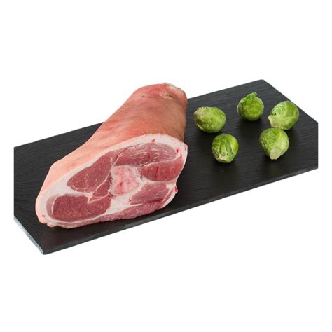 Codillo de cerdo fresco y precocinado