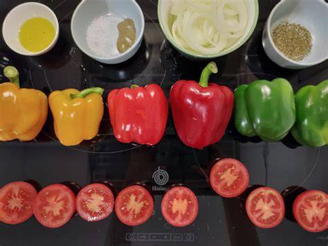 Ingredientes principales de la peperonata: pimientos, cebolla y tomate