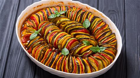 Plato de ratatouille con berenjena