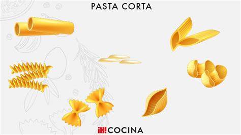 Variedad de pasta corta de colores para hacer snacks