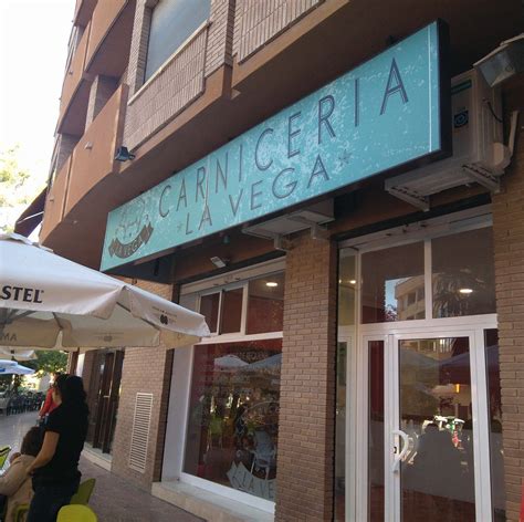 Fachada de la Carnicería Basilio Vega Montoya en Madrid