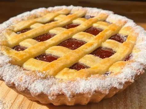 Pastafrola tradicional con enrejado