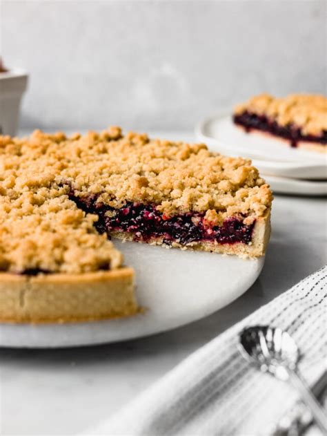 Tarta de frutos rojos con crumble